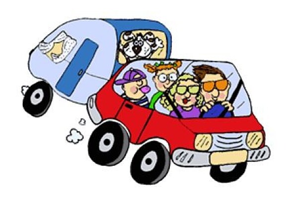 Grafik mit Familie im Auto und mit Wohnwagen